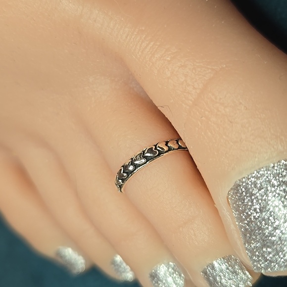 Sterling Silver Hearts Band Toe Ring Brand New In Box - Picture 2 of 4